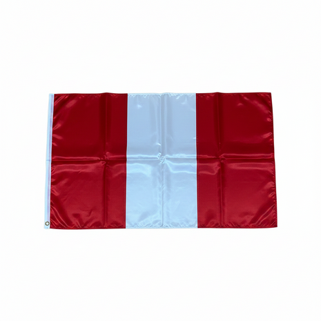 Bandera del Perú 70x42 cm flat lay tela satinada rojo blanco rojo franjas verticales


