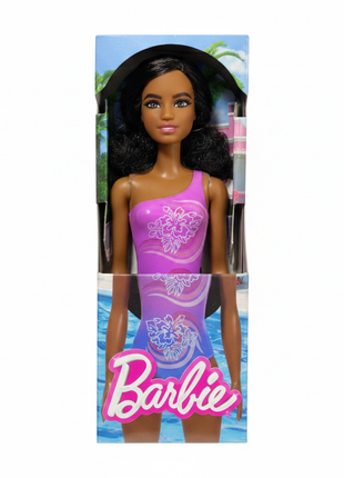 Barbie Beach morena fondo blanco