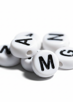 Chaquiras letras macro tipografía