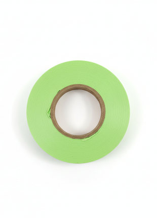 Cinta verde lima flagging tape fondo blanco