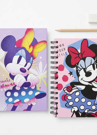 Cuadernos de Minnie en vista cenital
