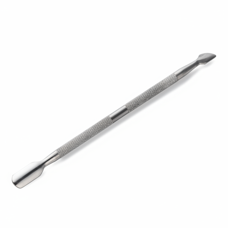 Cuticle pusher fondo blanco 1:1