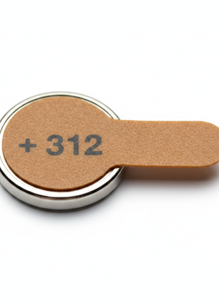 Duracell ActivAir 312 – detalle de tab marrón en lengüeta y borde metálico – pila zinc-aire tamaño 312 para audífonos