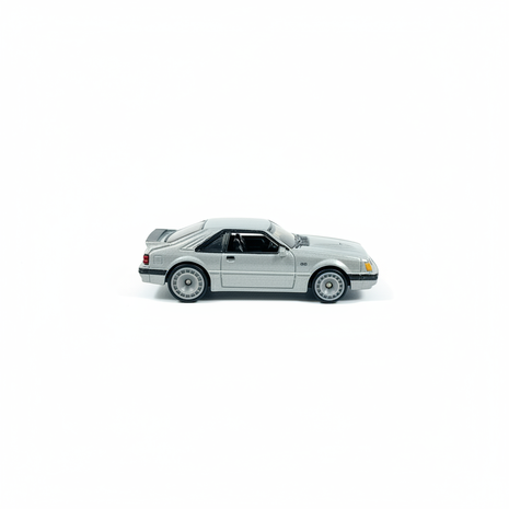 Hot Wheels Ford Mustang SVO Blíster - Fondo Blanco 1:1