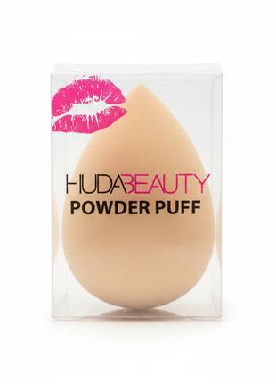 Huda Beauty Powder Puff fondo blanco