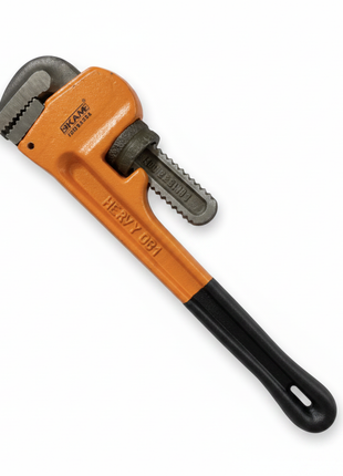 Llave para tubos naranja y negra – herramienta de plomería para ajuste y desmontaje de tuberías y conexiones

