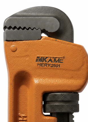 Llave para tubos cabezal ajustable con dientes serrados – agarre firme en tuberías de diferentes diámetros

