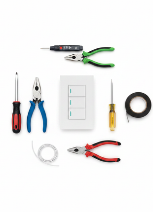 Interruptor triple rocker blanco – flat lay con herramientas de instalación eléctrica – solución para hogar y oficina

