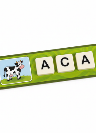 Jugando y Leyendo – fichas de letras blancas – tablero verde con imágenes – aprendizaje lector lúdico