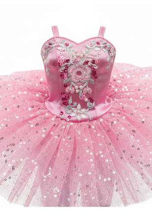 Barbie Bailarina detalle tutú rosa con bordado floral y lentejuelas - tela brillante de alta calidad