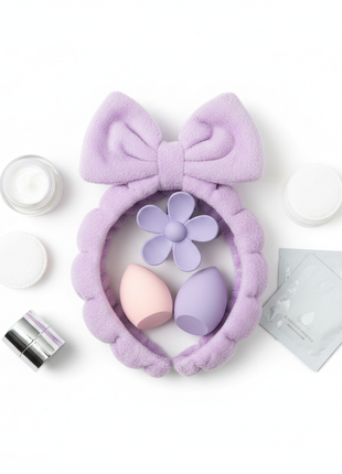 Kiss Lovely Beauty Tools – flat lay diadema clip y esponjas – set completo de belleza y maquillaje