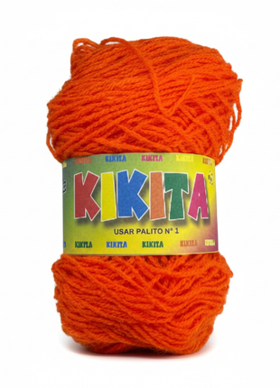 Lana KIKITA naranja fondo blanco