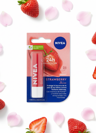 NIVEA Strawberry - Flat lay top-down