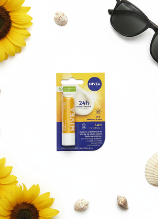 NIVEA Sun Protect - Flat lay top-down