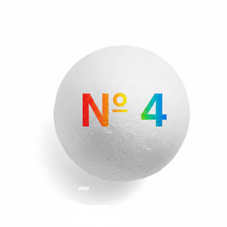 Pelota blanca con N°4 en colores