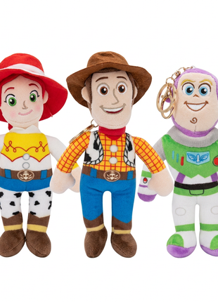 Peluches de Jessie, Woody y Buzz sobre fondo blanco