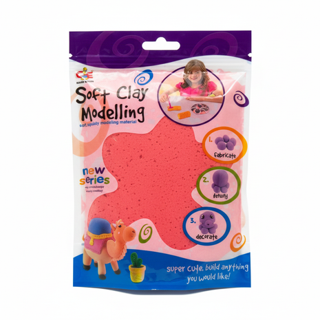 Soft Clay Modelling roja – flat lay con figuras moldeadas – arcilla ligera y esponjosa – proyectos creativos