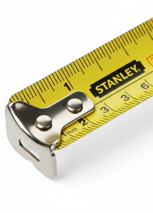 Stanley Global Plus 5M – detalle cinta de acero con graduación milimétrica – precisión de medición – wincha profesional Stanley

