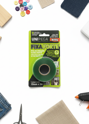 Unipega Fixa Forte – cinta adhesiva doble faz multiusos – compatible con madera, tela y espuma – liner verde removible

