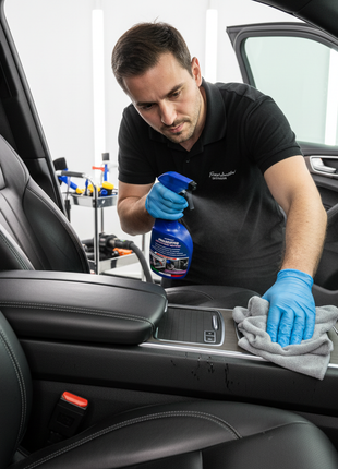 Uso Fra-Ber Pulitutto en interior de auto
